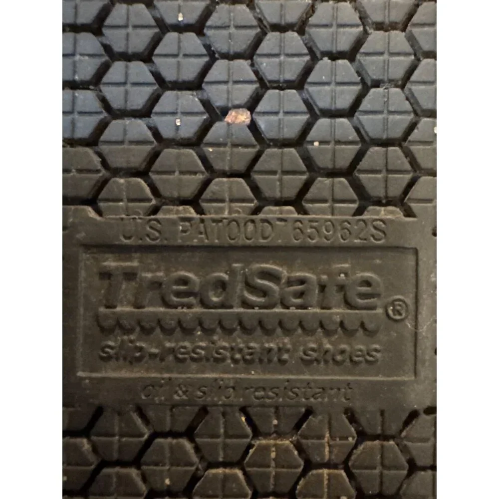 Tredsafe Slip-Resistant Black Shoes Size 7 Men Size 8 Women Casual‎ Workwear